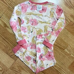 Burt’s Bees 2 Piece Cotton Pajamas Pink & White With Leopard Graphic SZ 2T
